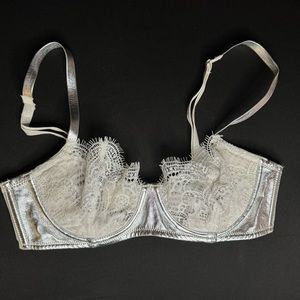 Victorias Secret Silver Metallic White Lace Balconette Bra Size 34B NWOT